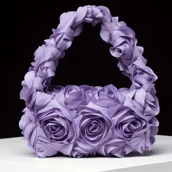 Rose Pattern Evening Bag Feat Heart Pearl Brooch, Bracelet, & Compact Mirrors - Picture 8 of 9